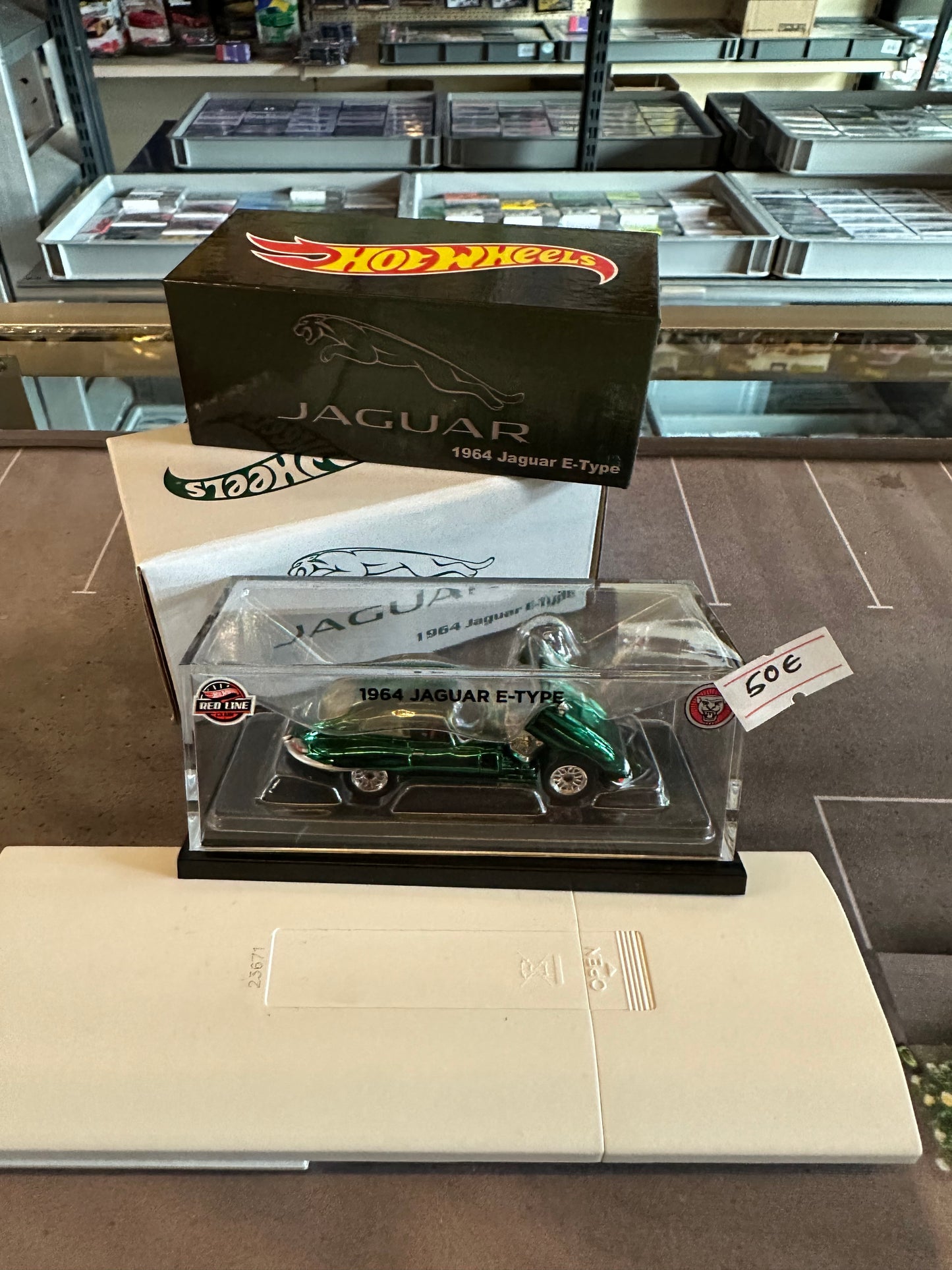 HotWheels RLC 1964 JAGUAR E-TYPE Spectraflame British Racing Green