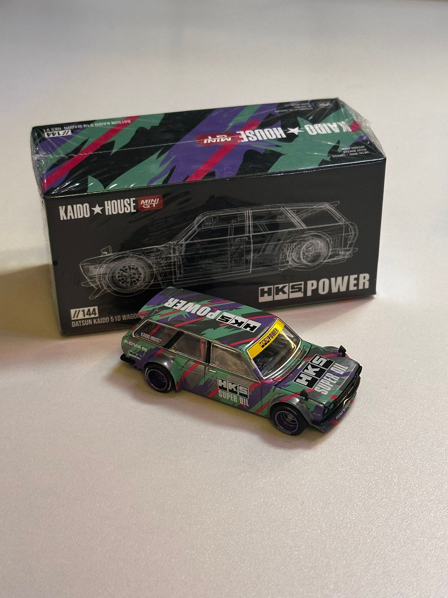 CHASE - Kaido House x MiniGT - Datsun Kaido 510 Wagon HKS V1