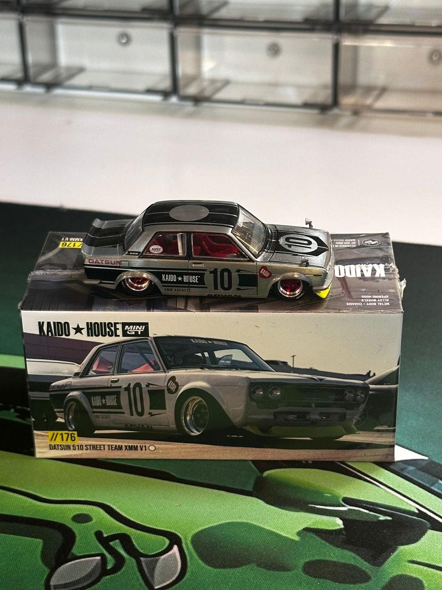 CHASE - Kaido House x MiniGT - Datsun 510 Street Team XMM V1