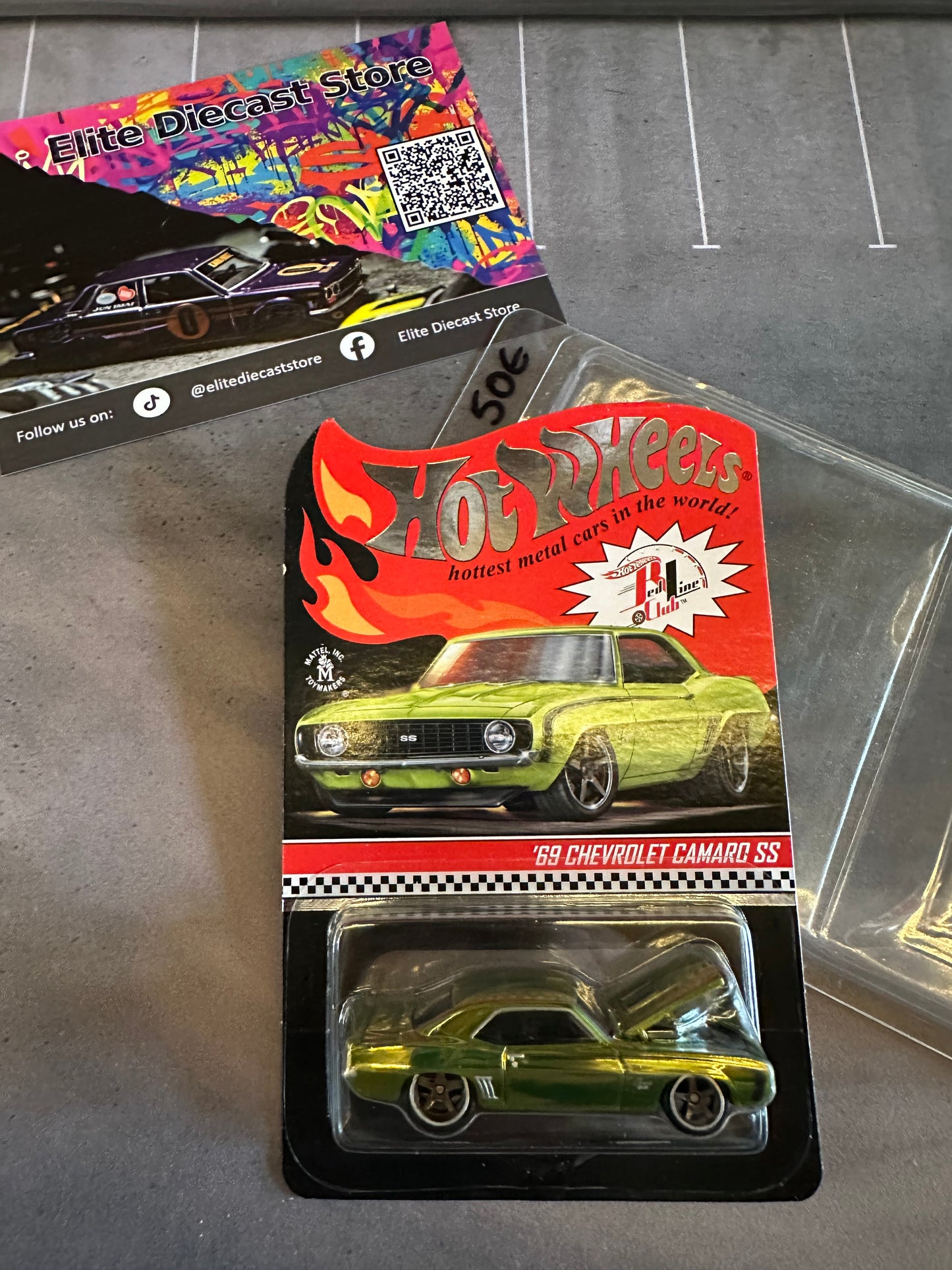 HotWheels Collector Edition '69 CHEVROLET CAMARO SS Spectraflame Lime Green