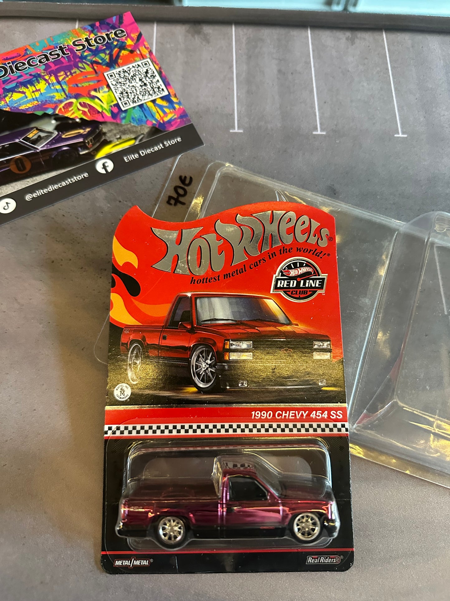 HotWheels RLC 1990 CHEVY 454 SS Spectraflame Magenta