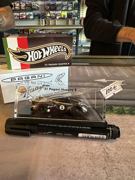 HotWheels RLC ’21 Pagani Huayra R Gloss Black
